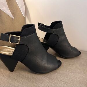 Cosmopolitan Black Peep-Toe Heeled Boots